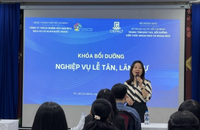 VĂN HÓA BÀN TIỆC VÀ XÂY DỰNG DẤU ẤN CÁ NHÂN